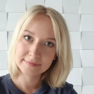 Анна Котова